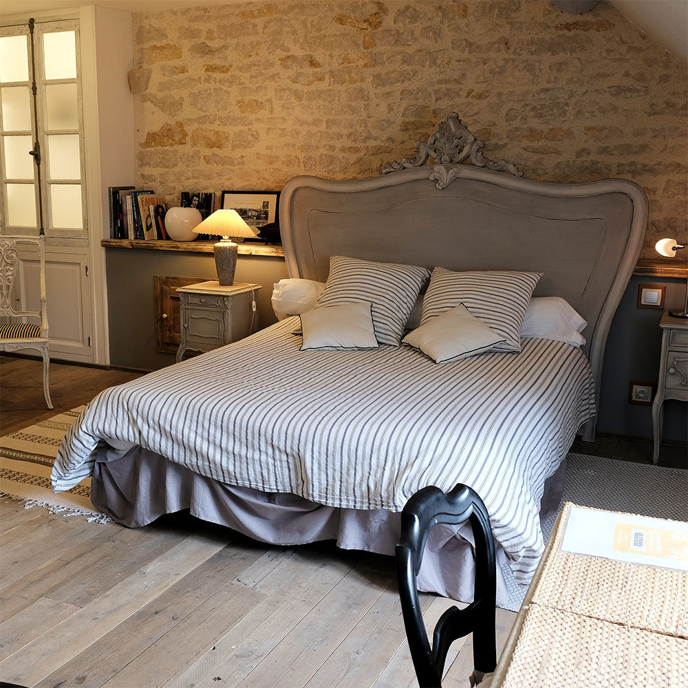 Chambre-Granit-Domaine-des-Carrier-Maison-du-Contremaitre-6